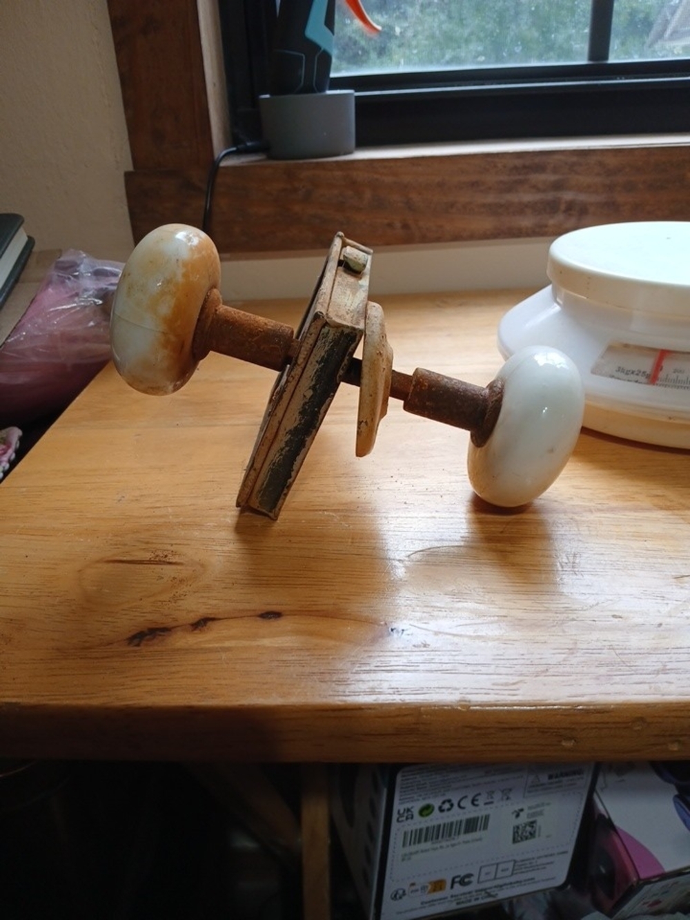 Porcelain White Door Knob Set with Mortise Latch